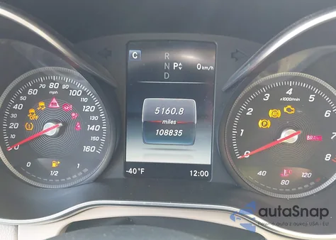 2017 Mercedes-Benz C 300 4Matic/Luxury 4Matic/Sport 4Matic z USA, uszkodzony, nr VIN 55SWF4KB8HU208704